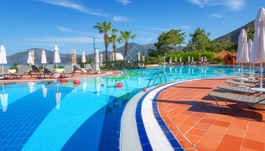 Large resort pool professionally maintained by Commercial Pool Kings for clean, safe swimming.